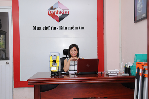 Danh Kiệt địa chỉ cung cấp máy kinh vĩ điện tử chính hãng giá tốt nhất tại Việt Nam